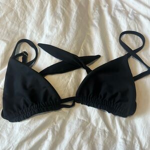 SKATIE BLACK TRIANGLE TOP